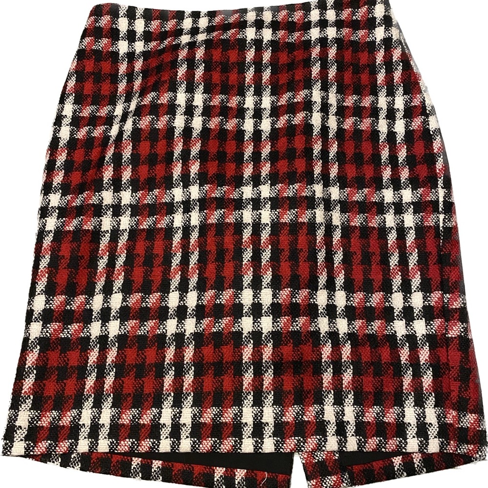 Women’s Talbots Petite Chic Red and Black Plaid Pencil Skirt NWT - Picture 2 of 10
